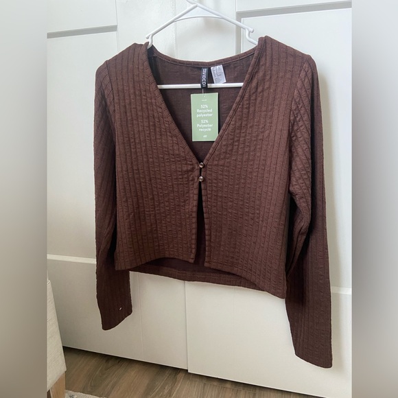 Brown long sleeve button open front - Picture 1 of 3